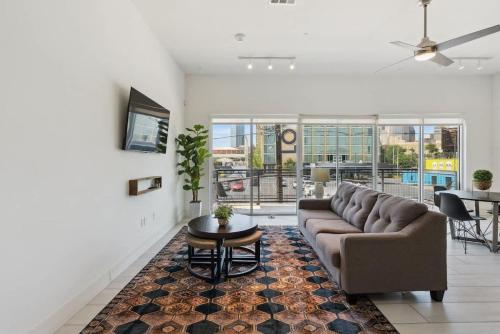Charming Dallas Loft No 309 – khách sạn tại Cedars