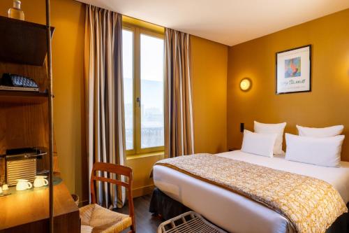 COQ Hotel Paris Room Type - Two Connecting Double Rooms