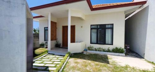 . Anona Beachfront Villa