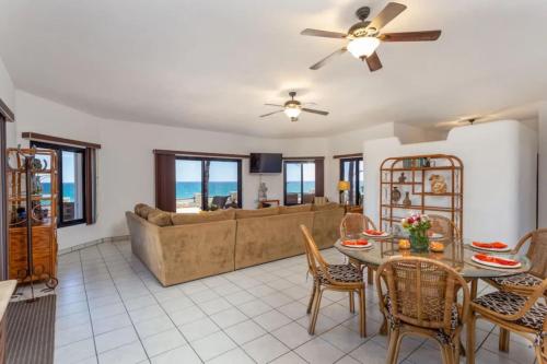 Beautiful Beach House Right on the Sea of Cortez in Buena Vista