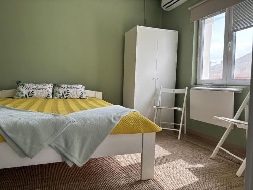 Home for two in Igal