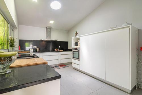 ห้องครัว, Host In Olivença (Host In Olivenca) in วิลลา โนวา เดอ ฟามาลิเคา