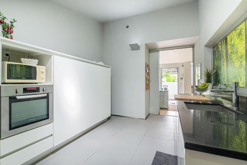 ห้องครัว, Host In Olivença (Host In Olivenca) in วิลลา โนวา เดอ ฟามาลิเคา