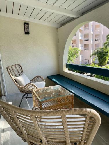 Renovated Pool View Townhouse in Nazareth