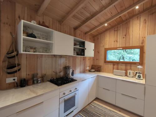 Villa surf-yoga with private lush garden & sandy stream in Mezos