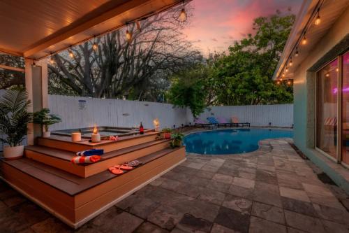 Clearwater Beach House - Heated Pool - Hot Tub in Largo, USA