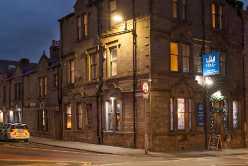 The Royal Hotel and Bar - image 6