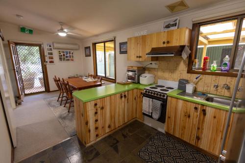 주방, Flinders Ranges Bed and Breakfast in 호커