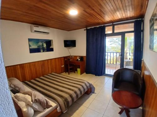 Hotel Palm Rock Beach in San-Pedro