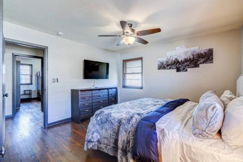 Top Rated Luxury 2BR Condo Historic Location in Elmwood Park, USA