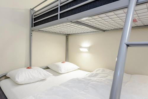City Hostel - image 13