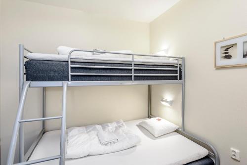 City Hostel Room Type - Twin Room with Shared Bathroom