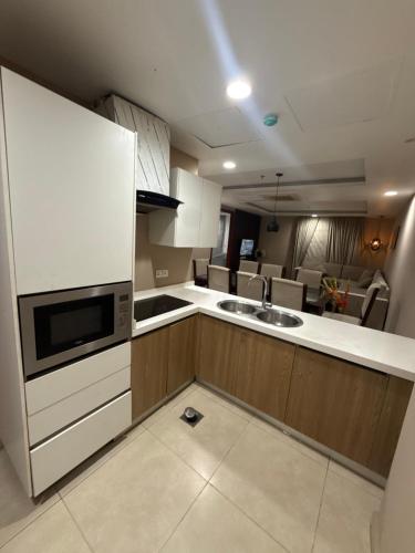 Royal Swiss Apartments Lahore - Gold Crest DHA luxuryapartmentspk - image 7