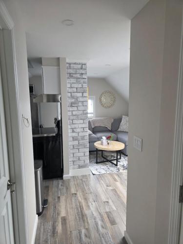 Bright & Updated 1BR in the heart of Levittown in Plainedge (NY)