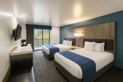 Oyster Bay Inn & Suites in Bremerton (WA)