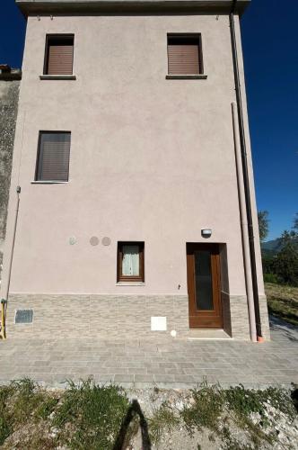 Sissepääs, Fuori Dal Borgo in Valloni