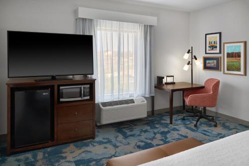 Hampton Inn Poplar Bluff - image 13