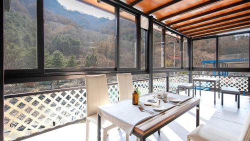Gapyeong Cheotnooneh Pension in Buk-myeon