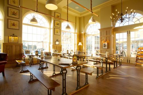 ห้องอาหาร, เดอะ ดัชเชส ออฟ คอร์นวอลล์ (The Duchess of Cornwall) in ดอร์เชสเตอร์