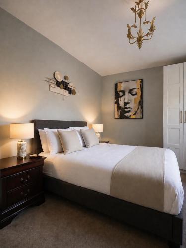. The Hillcrest, Luxury Accommodation in Castleblayney Town