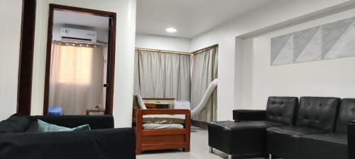 Apartamento Familiar bien ubicado en el Centro de Tucacas con vista al Mar in 투카카스