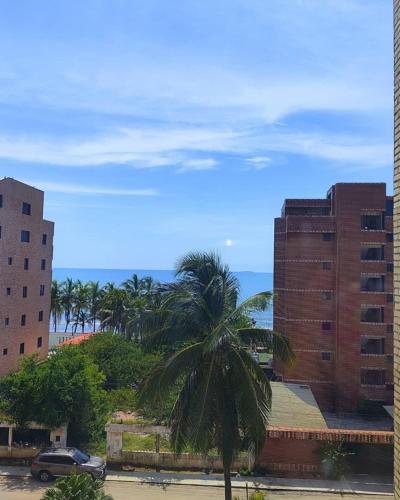 Apartamento Familiar bien ubicado en el Centro de Tucacas con vista al Mar in 투카카스