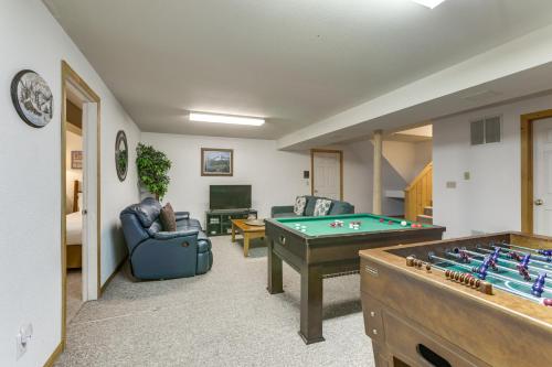 Dream Ski Retreat 12 Mi to Iron Mtn Hot Spring! - image 10