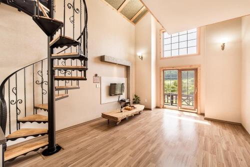 Sleeps 8