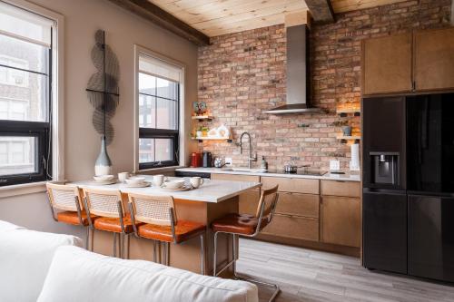 Pulaski Point Properties - Chicago, IL