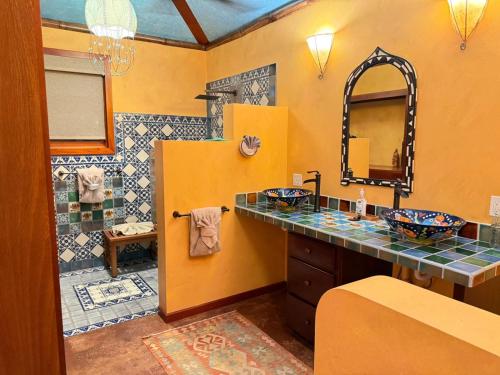 Doccia, Casa Pisces in Ambergris Caye