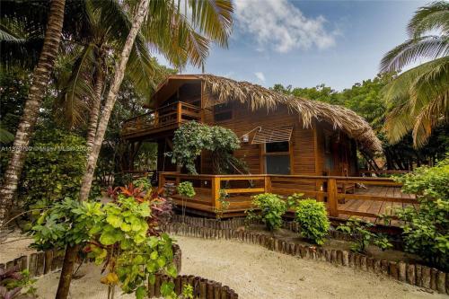 Esterno, Casa Pisces in Ambergris Caye