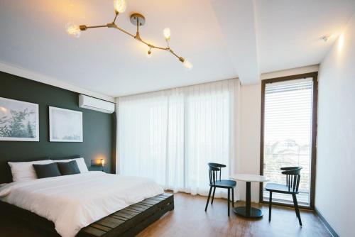 1 double bed