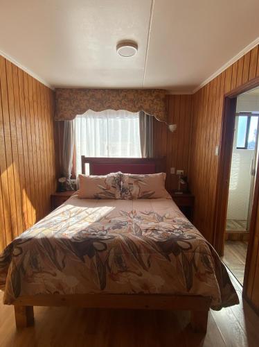 HOTEL CASAGRANDE con estacionamiento EXCLUSIVO y estamos a 50 MTS del Terminal de Buses in Valdivia