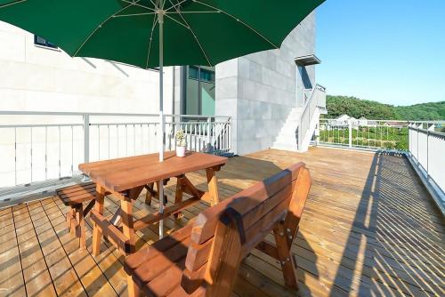 Taean The Blueness Pool Villa Pet Pension in Taean-gun