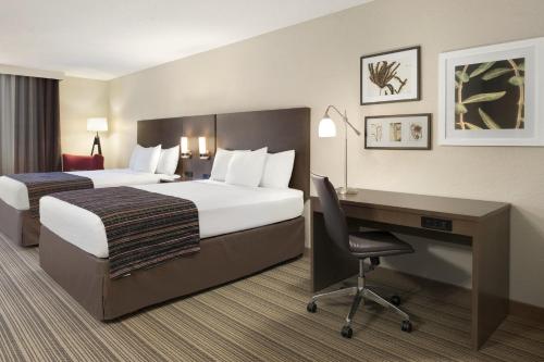 Country Inn & Suites by Radisson, Platteville, WI