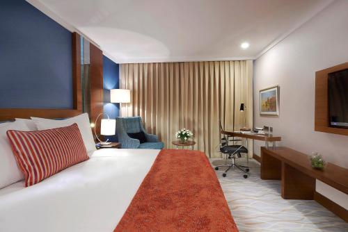 1 queen bed