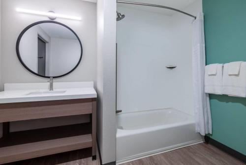 ECHO Suites Extended Stay by Wyndham Savannah Pooler - image 4