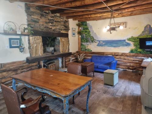 Mountain House with Wonderful View in Lujan De Cuyo