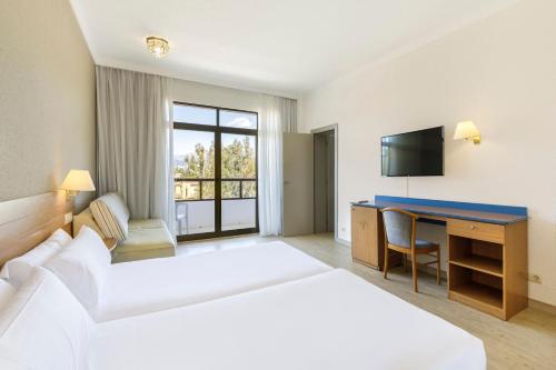 room detail thumbnail 1