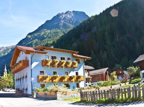 Tirolerhof - Appartmenthaus - Accommodation - Kaunertal