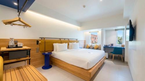 room detail thumbnail 1