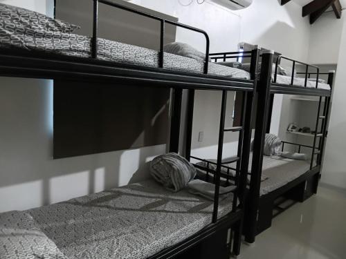 Jasmeerul Bayt's Bay Hostel Retreat in Dreketi