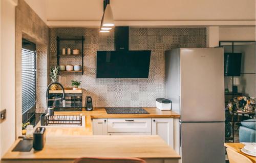 virtuve, Cozy Home In Banfi With Sauna in Robadje