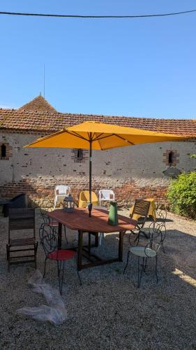 Gîte Domaine St Georges (Gite Domaine St Georges) in Мань'ї-Кур