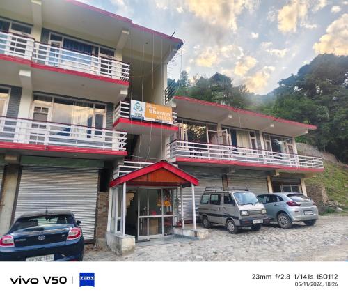 Taksh Holiday Home in Bandrol