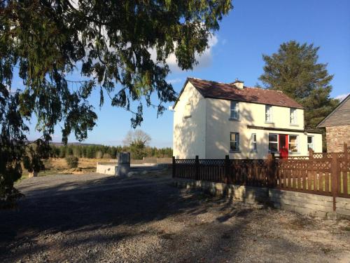 Exterior view, Douglas Lodge Holiday Homes in Keadew