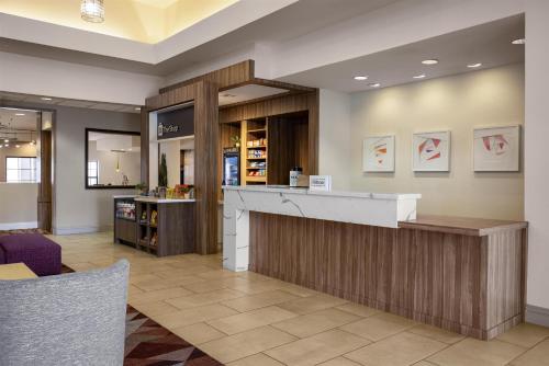 Hilton Garden Inn Phoenix Airport - image 42