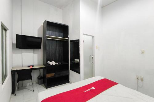 RedDoorz @ Wika Wiki Homestay in Medan Polonia