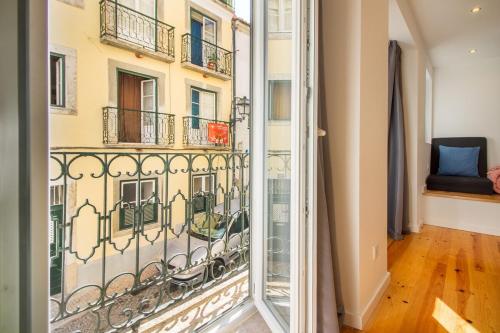 Bica Historical Tram Apartment 2