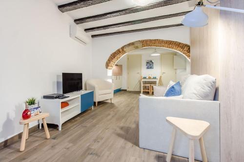 Brick Arch Studio with AC | Alfama 2